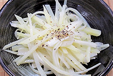 じゃがいもとセロリのシャキシャキサラダ